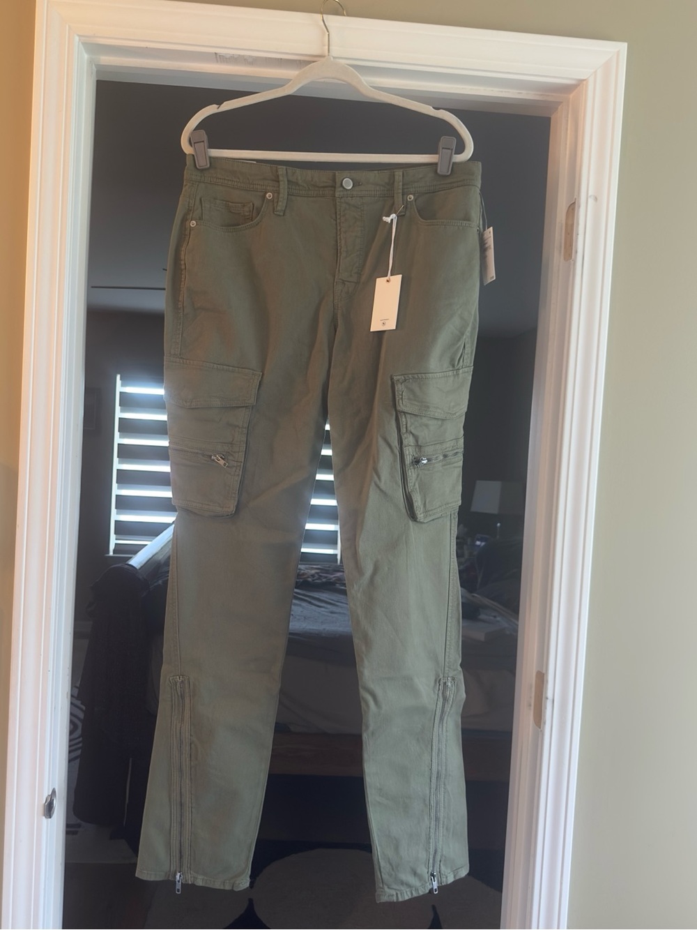 Good American Olive Green Straight-Leg Cargo Jeans
